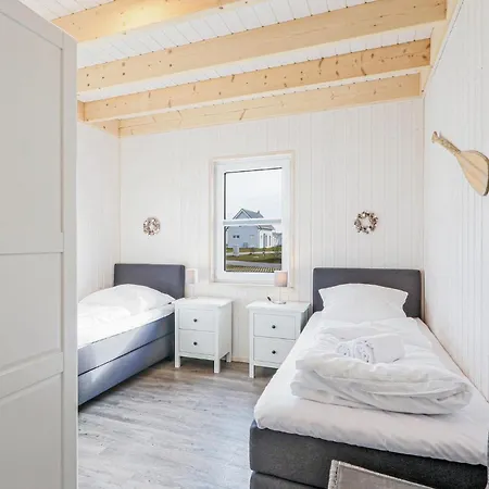 Nyaraló Three-bedroom In Ostseeresort *