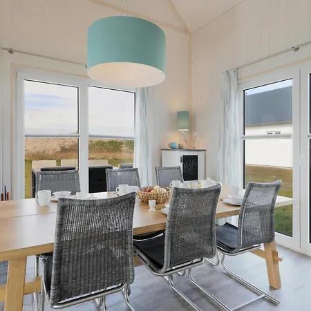 Three-bedroom In Ostseeresort *